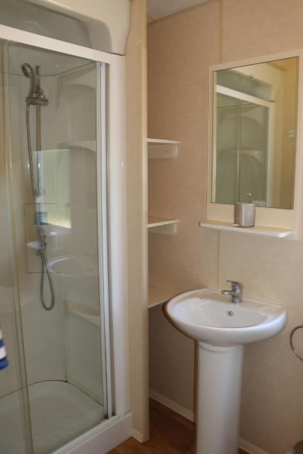 Palm 1 Park Home With Hot Tub Swanage Exterior foto